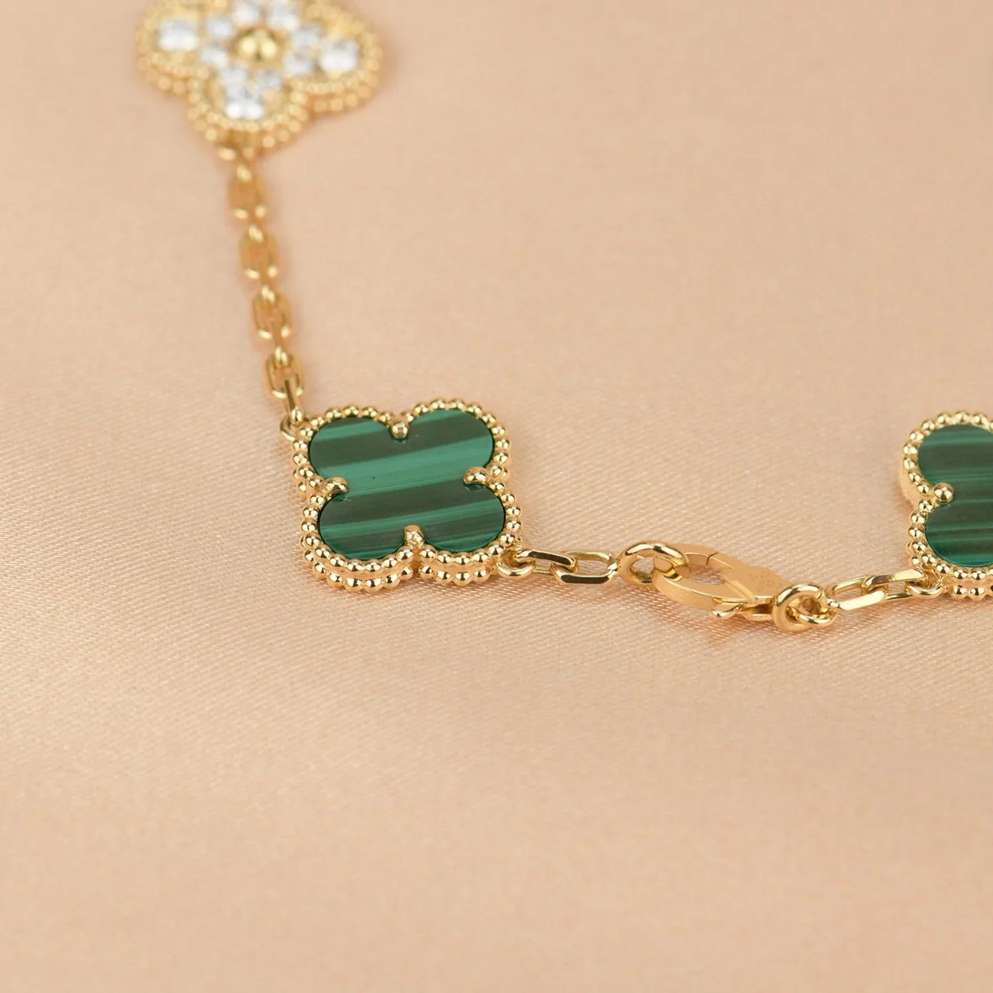 [Favorite]LUCKY CLOVER 5-MOTIF BRACELET - MALACHITE COLLECTION