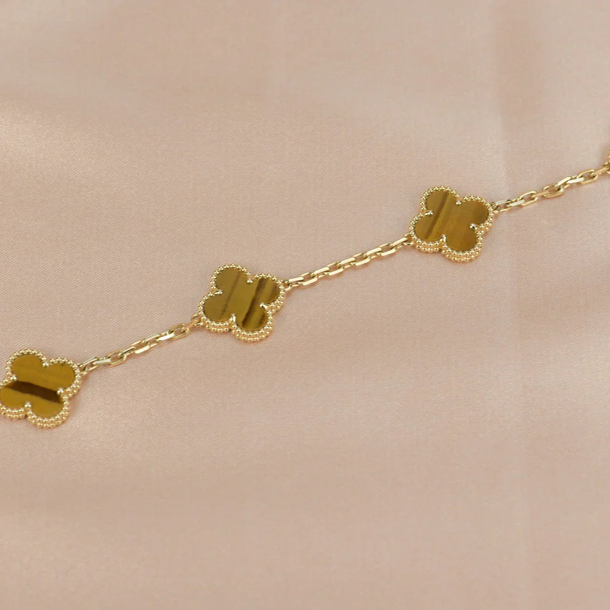 [Favorite]LUCKY CLOVER 5-MOTIF BRACELET -  TIGER’S EYE COLLECTION