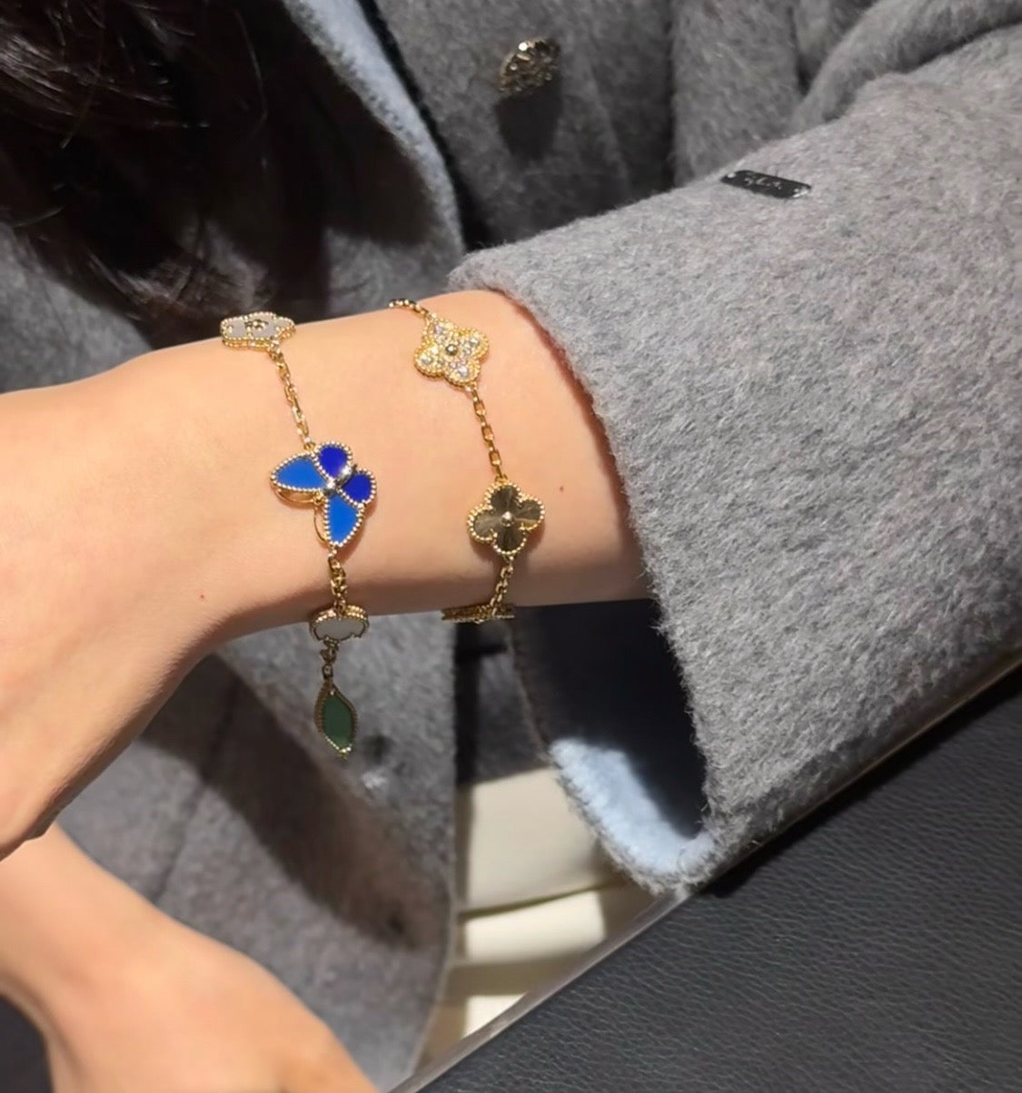 [Favorite]SPRING ENCHANTMENT BUTTERFLY & FLORAL CHARM BRACELET