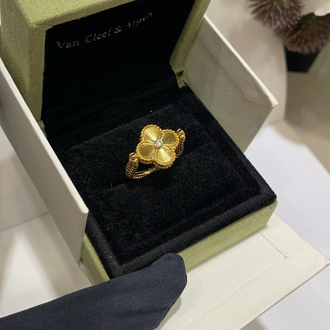 [Favorite]LUCKY CLOVER GOLD REVERSIBLE RING