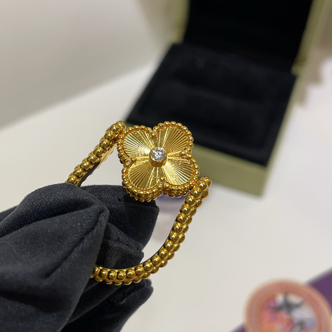 [Favorite]LUCKY CLOVER GOLD REVERSIBLE RING