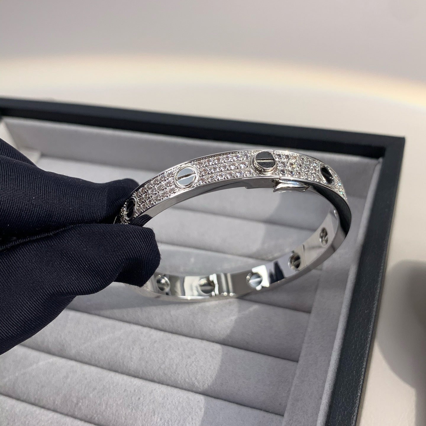 [Favorite]CLASSIC 6.1MM LOVE BANGLE - DIAMOND PAVÉ & BLACK CERAMIC