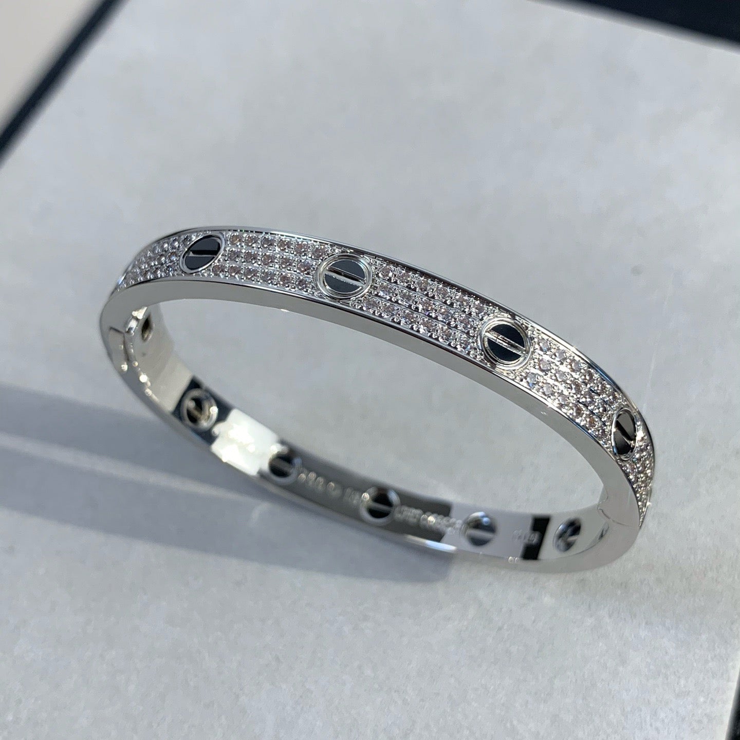 [Favorite]CLASSIC 6.1MM LOVE BANGLE - DIAMOND PAVÉ & BLACK CERAMIC