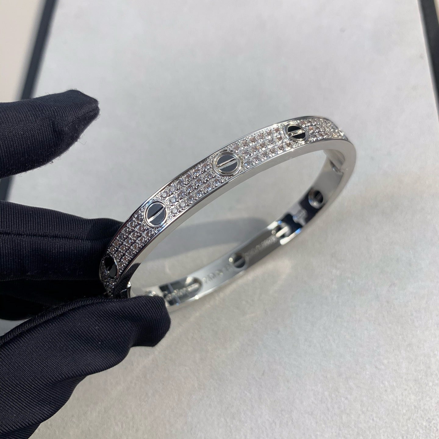 [Favorite]CLASSIC 6.1MM LOVE BANGLE - DIAMOND PAVÉ & BLACK CERAMIC