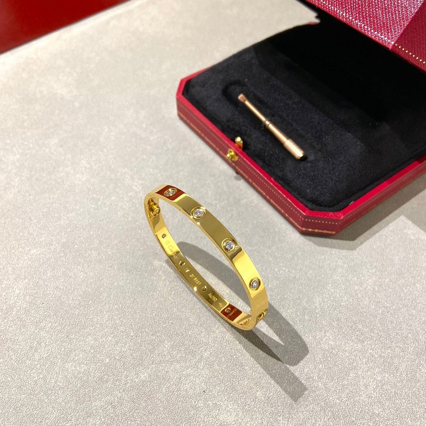 [Favorite]CLASSIC 6.1MM LOVE BANGLE - 10-DIAMOND