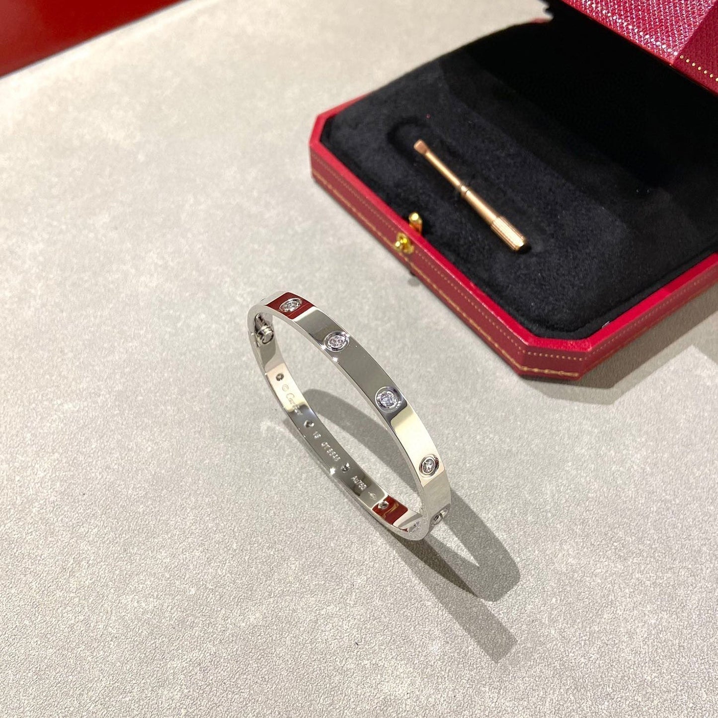 [Favorite]CLASSIC 6.1MM LOVE BANGLE - 10-DIAMOND