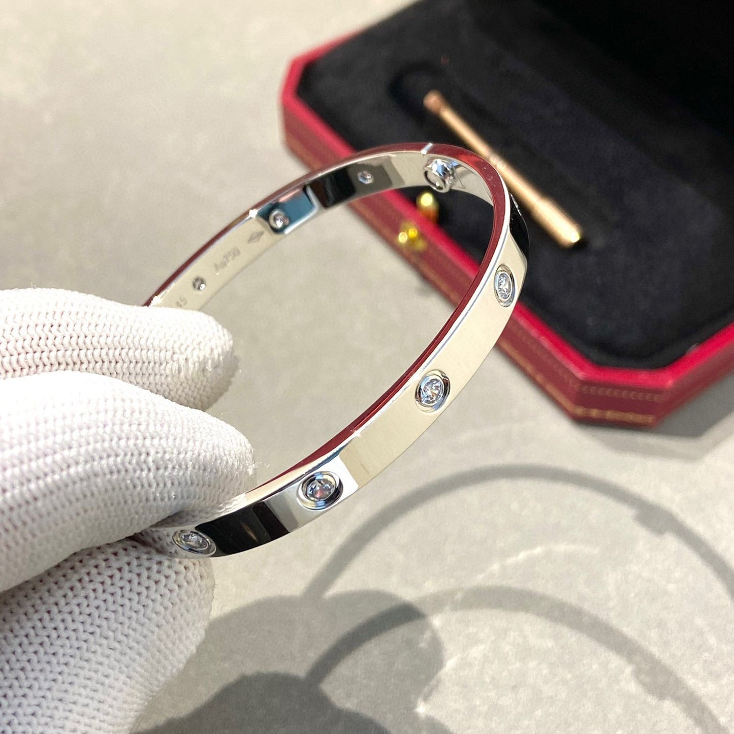 [Favorite]CLASSIC 6.1MM LOVE BANGLE - 10-DIAMOND