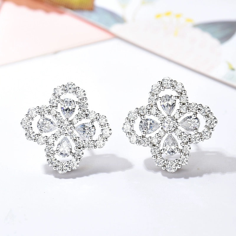 [Favorite]LOOP EARRINGS FULL MOTIF DIAMOND 16MM