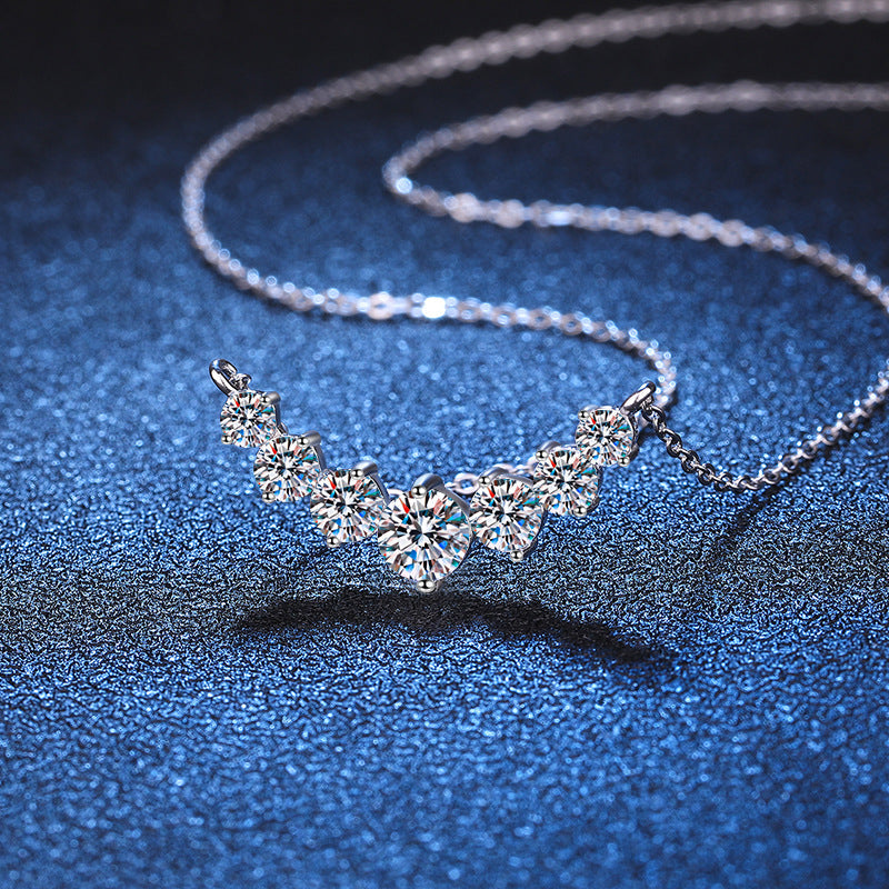 [Favorite]MINIMALIST CURVED SMILE MOISSANITE NECKLACE
