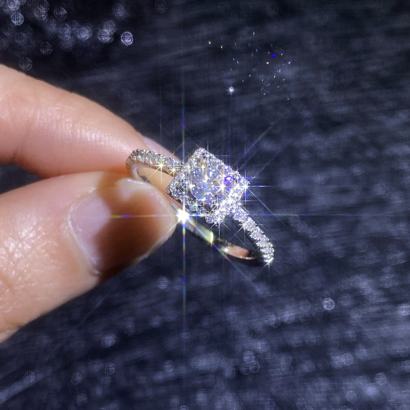 [Favorite]DAINTY SUGAR-CUBE MOISSANITE RING