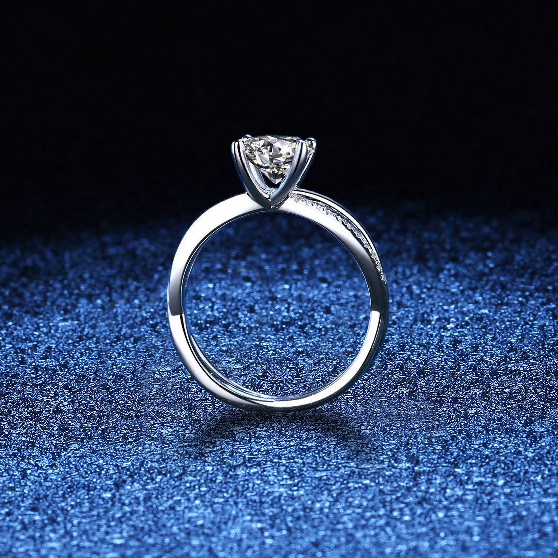 [Favorite]ELEGANT 4-PRONG CROSSOVER MOISSANITE ENGAGEMENT RING