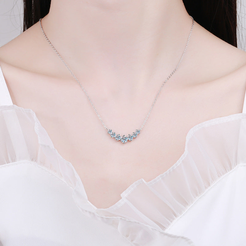 [Favorite]MINIMALIST CURVED SMILE MOISSANITE NECKLACE