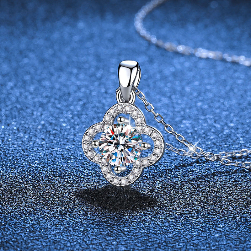[Favorite]CLASSIC CLOVER MOISSANITE PENDANT NECKLACE