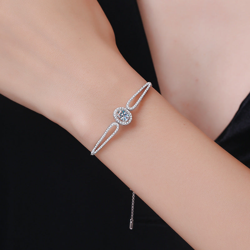 [Favorite]"PIGEON'S EGG" TEARDROP MOISSANITE BRACELET