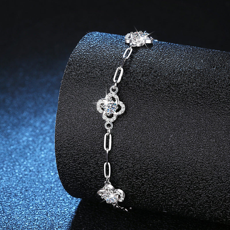 [Favorite]TRIPLE-CLOVER MOISSANITE BRACELET