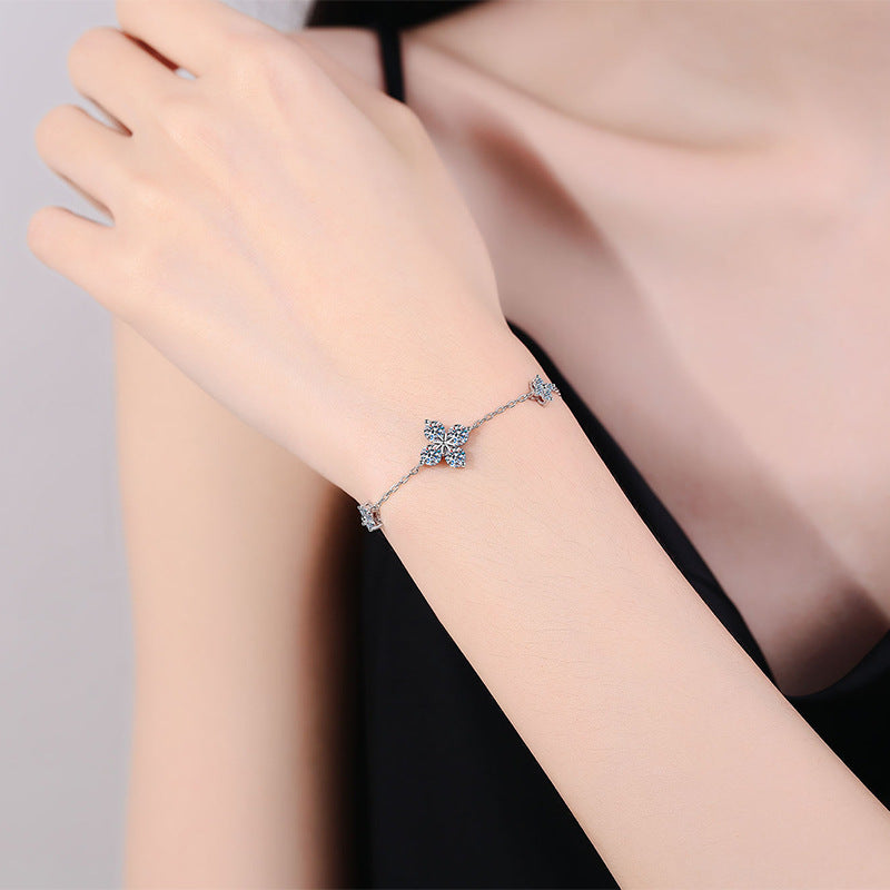 [Favorite]CLOVER LUCKY CHARM MOISSANITE BRACELET