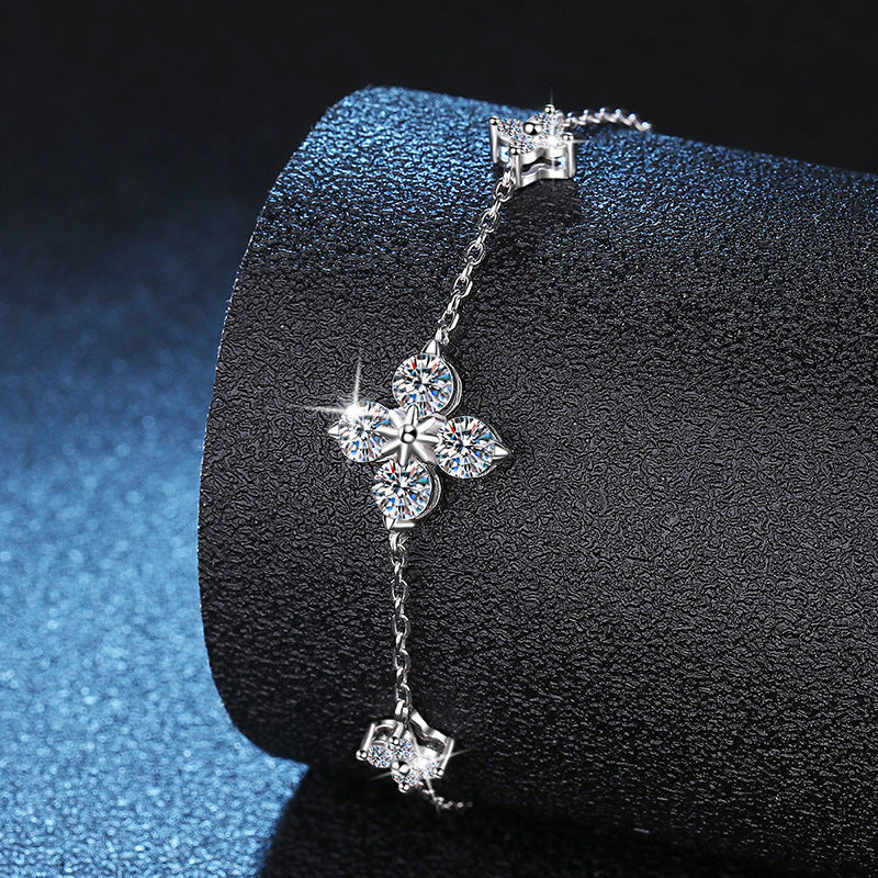 [Favorite]CLOVER LUCKY CHARM MOISSANITE BRACELET