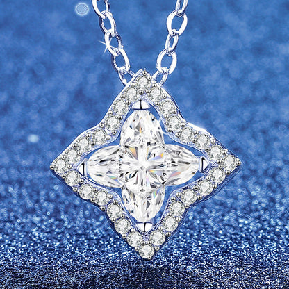 [Favorite]STAR-CLOVER MOISSANITE NECKLACE