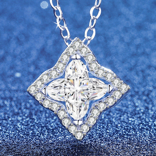 [Favorite]STAR-CLOVER MOISSANITE NECKLACE
