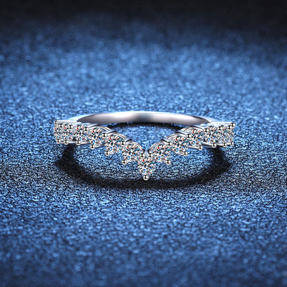 [Favorite]ELEGANT V-SHAPED CHEVRON MOISSANITE RING