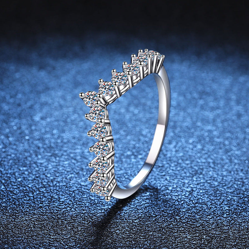 [Favorite]ELEGANT V-SHAPED CHEVRON MOISSANITE RING