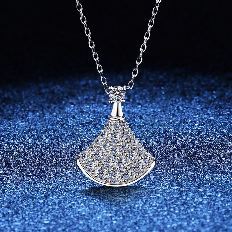[Favorite]ELEGANT FAN-SHAPED MOISSANITE PENDANT NECKLACE