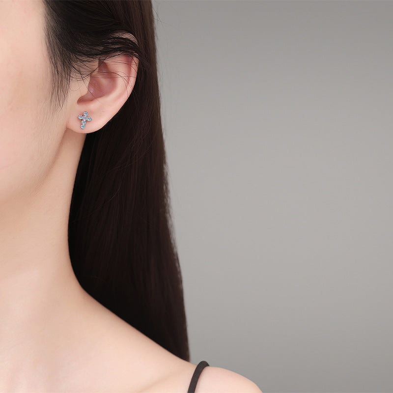 [Favorite]SPARKLING CROSS MOISSANITE STUD EARRINGS