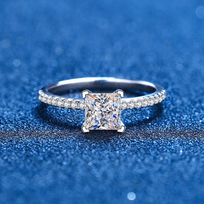 [Favorite]ELEGANT PRINCESS CUT MOISSANITE ENGAGEMENT RING