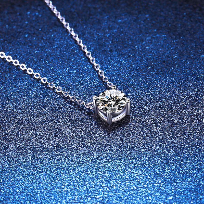 [Favorite]CLASSIC FOUR-PRONG SOLITAIRE MOISSANITE NECKLACE