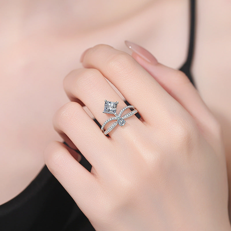 [Favorite]ELEGANT DOUBLE-TWISTED MOISSANITE RING