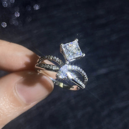 [Favorite]ELEGANT DOUBLE-TWISTED MOISSANITE RING