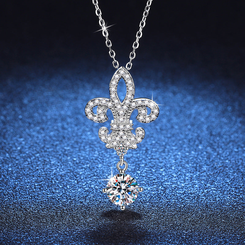 [Favorite]ROYAL FLEUR-DE-LIS MOISSANITE PENDANT NECKLACE