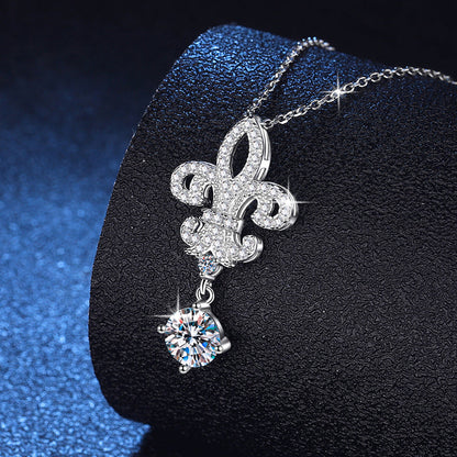 [Favorite]ROYAL FLEUR-DE-LIS MOISSANITE PENDANT NECKLACE