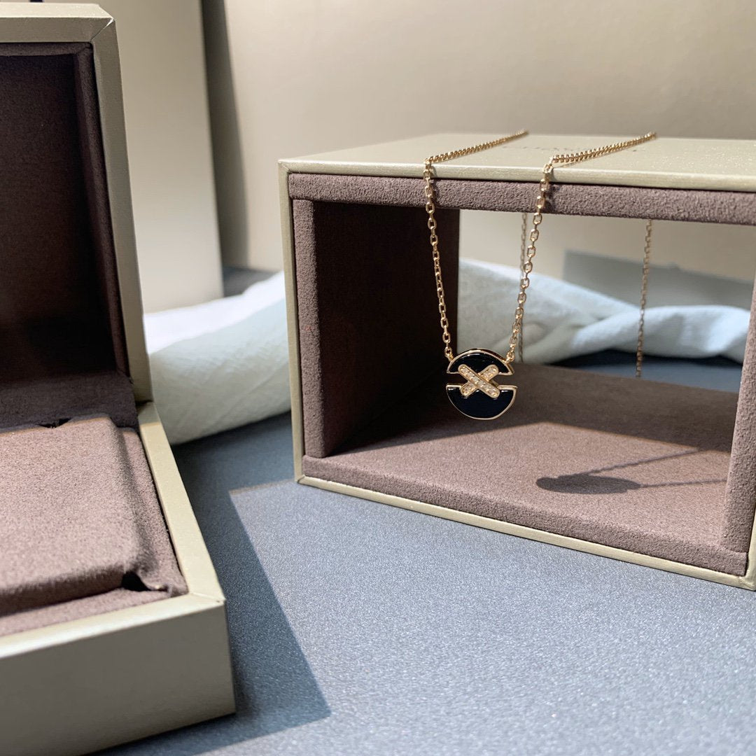 [Favorite]JEUX DE ROSE GOLD DIAMOND NECKLACE