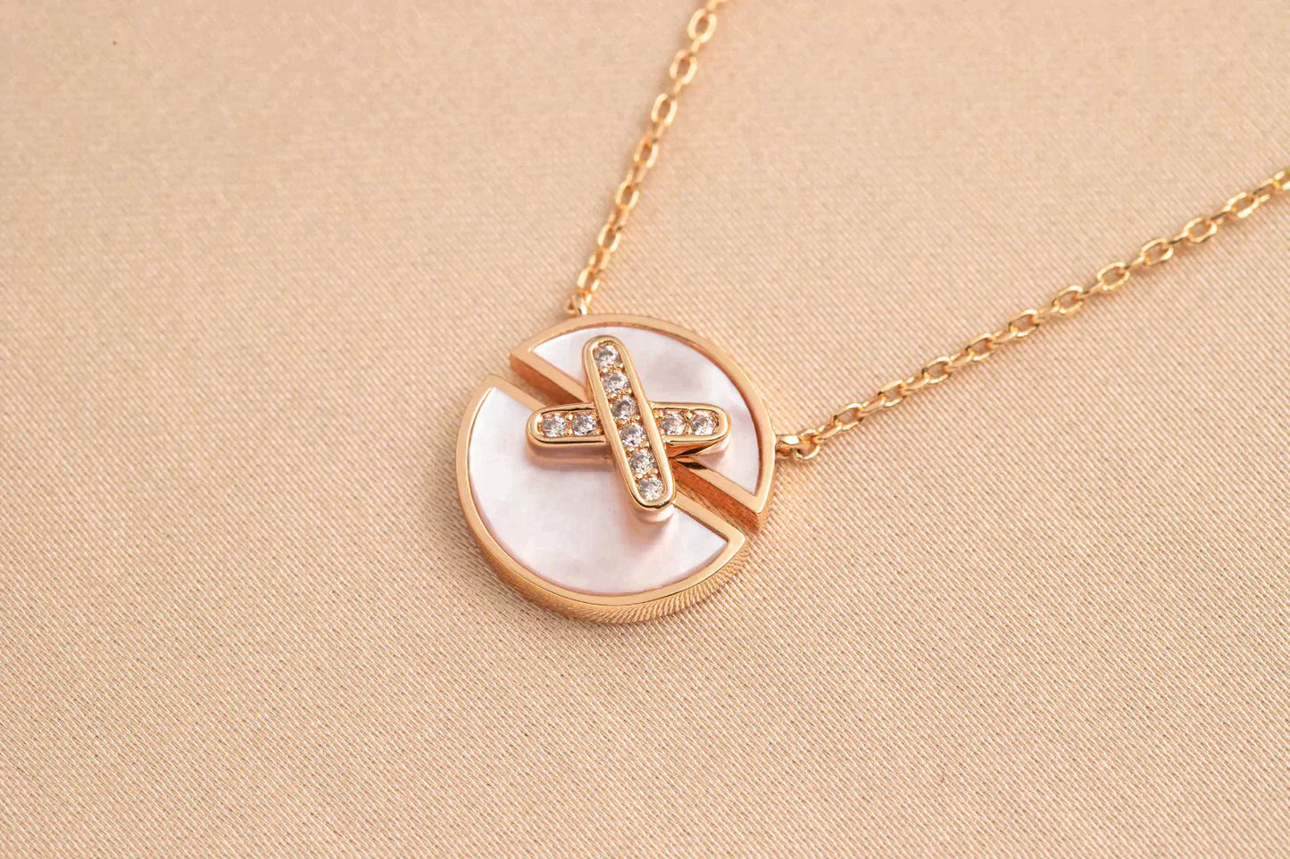 [Favorite]JEUX DE ROSE GOLD DIAMOND NECKLACE