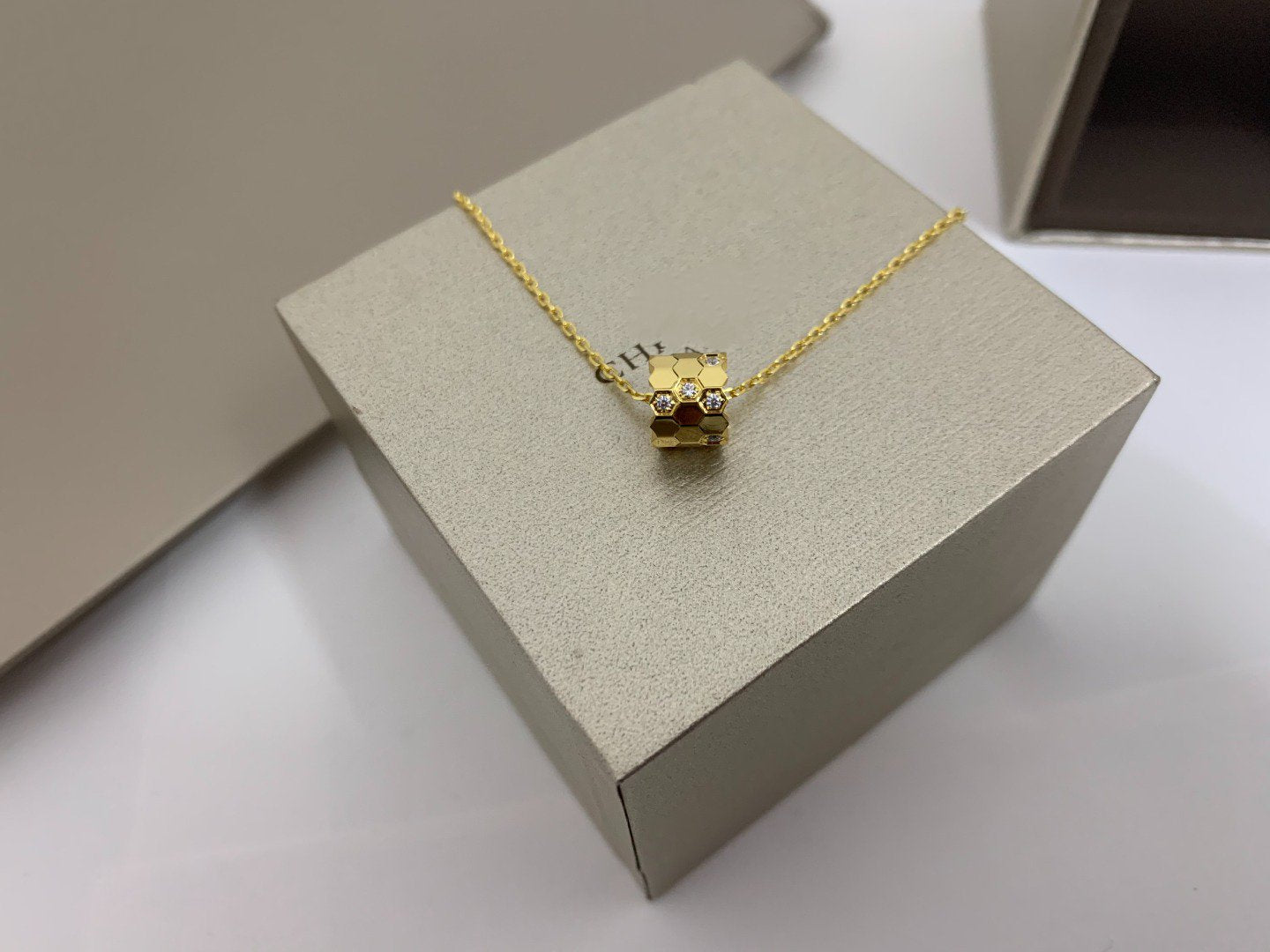 [Favorite]BEE LOVE DIAMOND NECKLACE