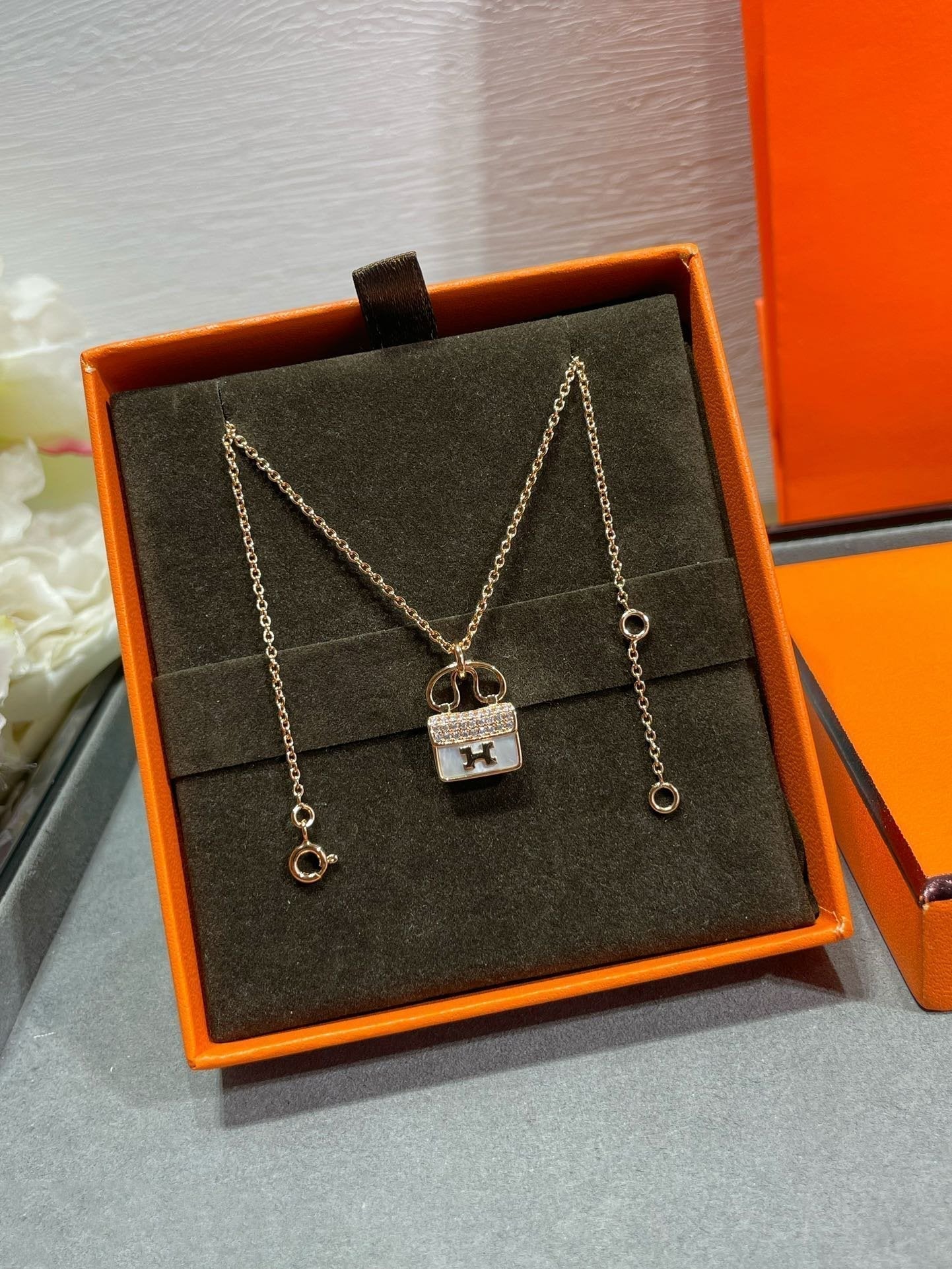[Favorite]H CIRCE MOISSANITE PENDANT NECKLACE GOLD