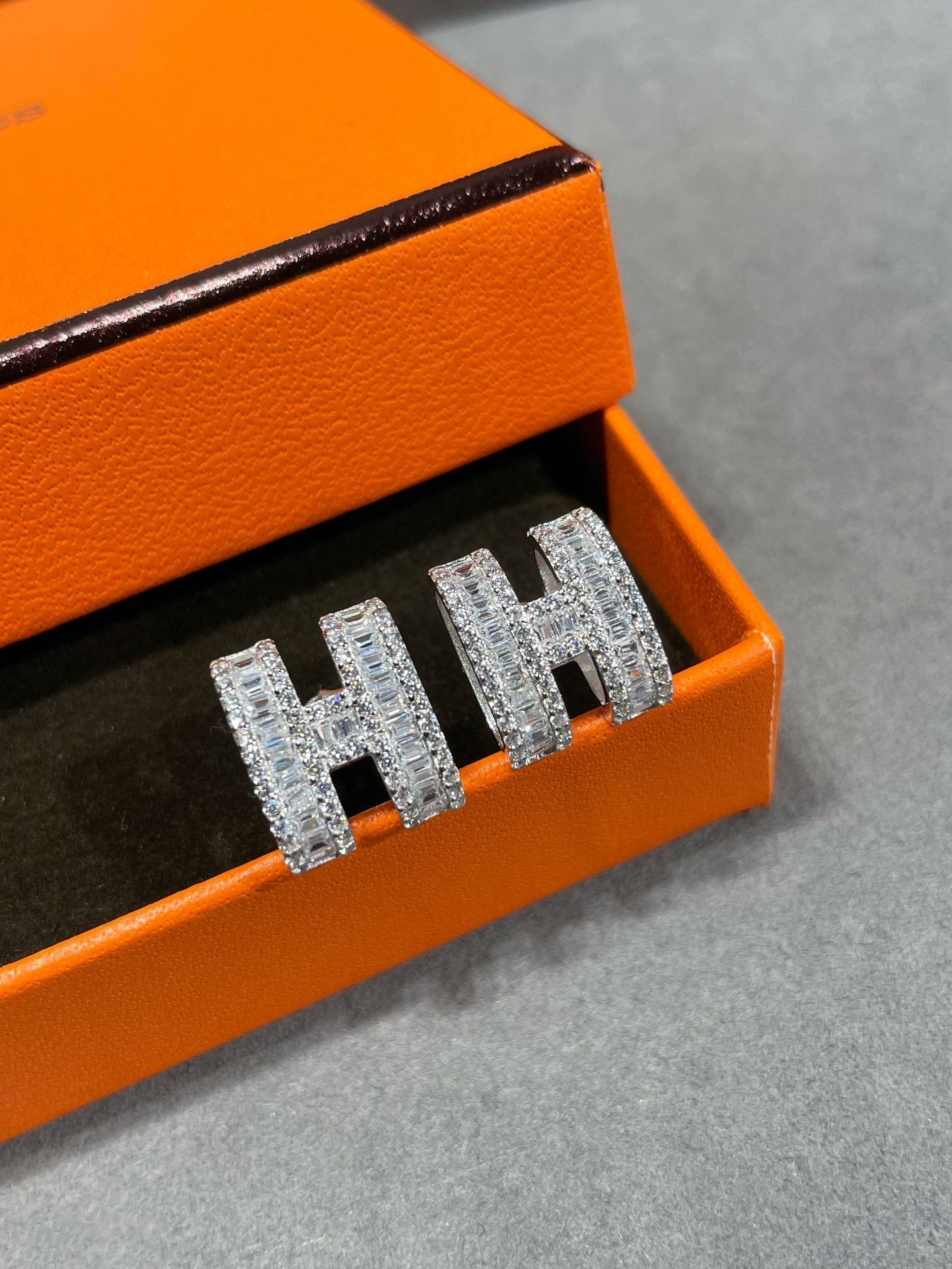 [Lieblingsartikel]H-OHRSTECKER MIT SILBERDIAMANTEN