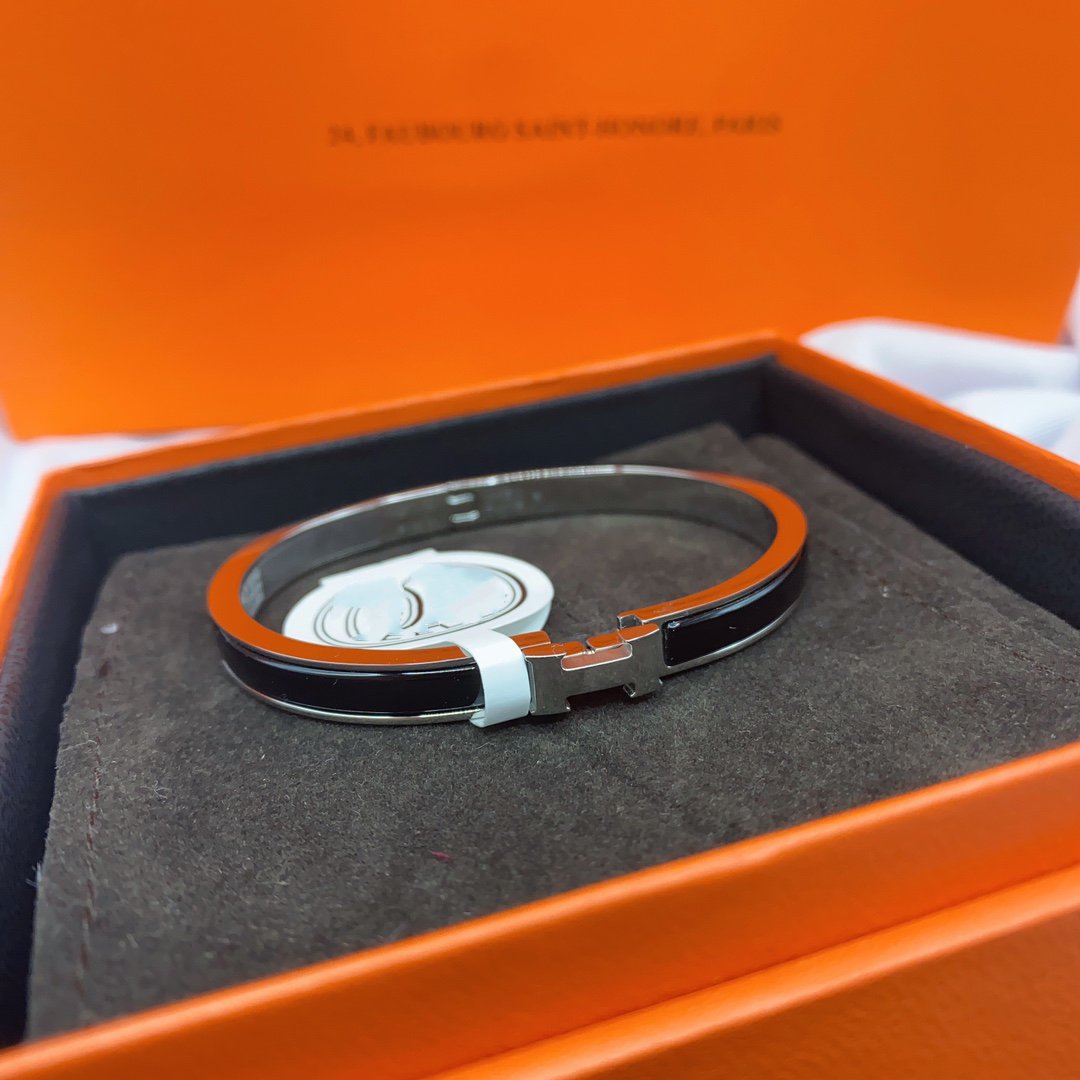 [Favorite]CLASSIC HM CLIC BLACK 8MM ENAMEL BRACELET