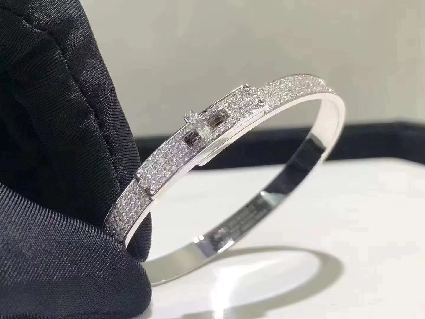 [Favorite]HM KELLY BRACELET IN SILVER AND FULL PAVE DIAMOND