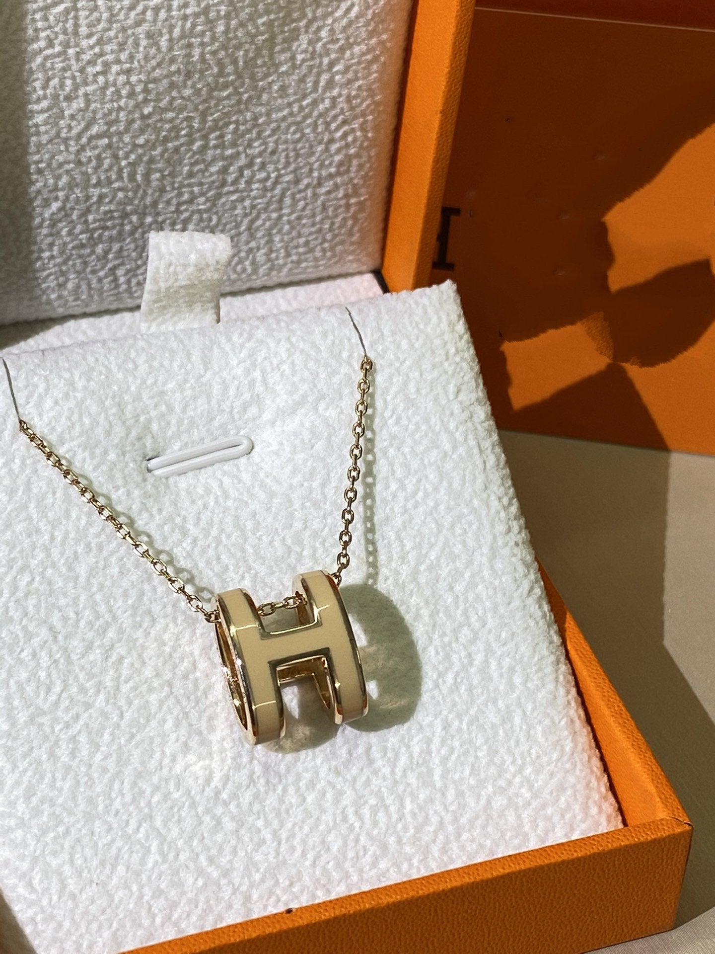 [Favorite]HM CLIC YELLOW ENAMEL GOLD NECKLACE