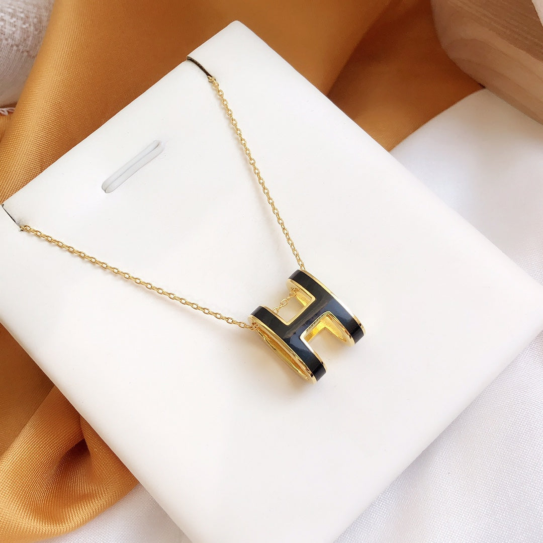 [Favorite]HM CLIC BLACK ENAMEL GOLD NECKLACE