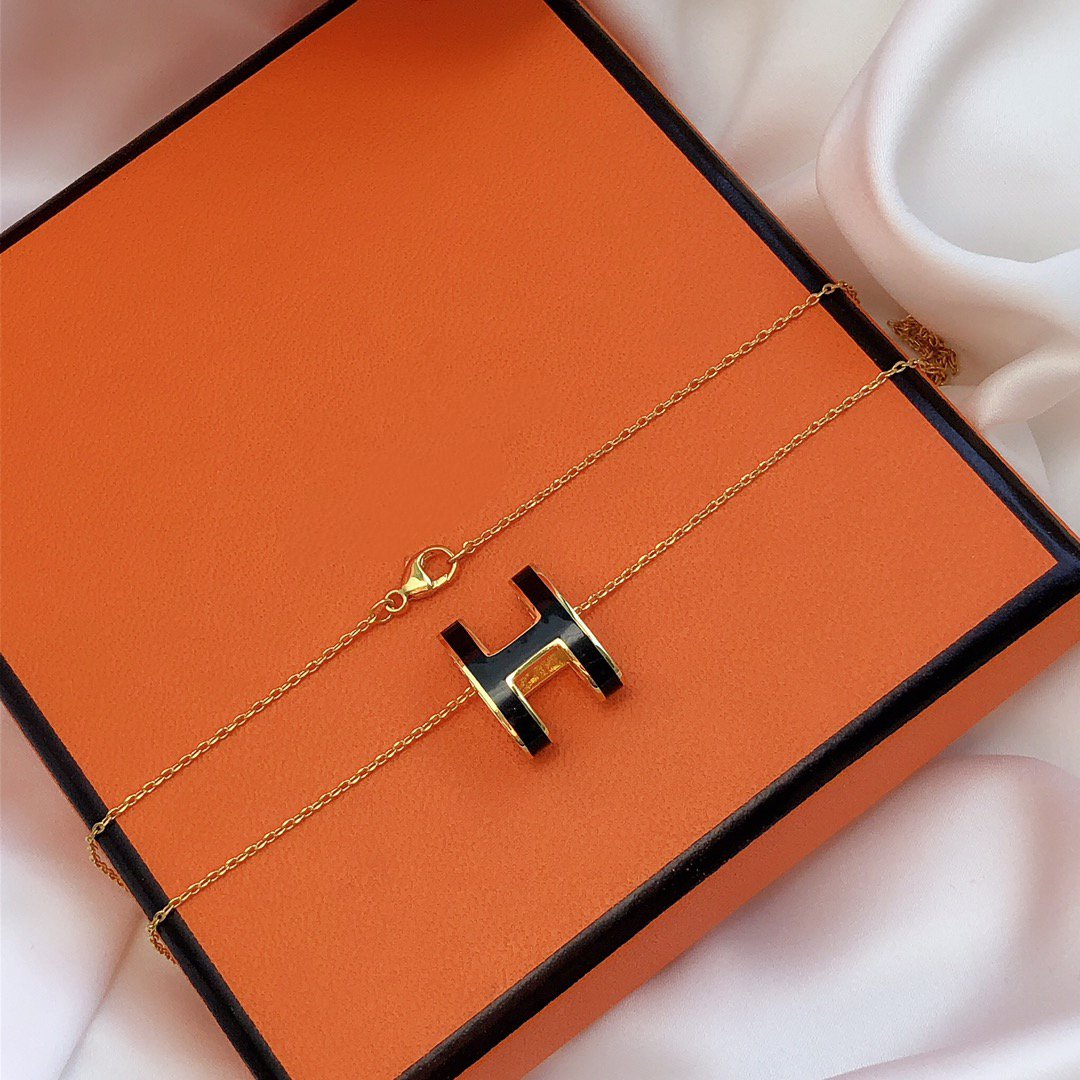 [Favorite]HM CLIC BLACK ENAMEL GOLD NECKLACE