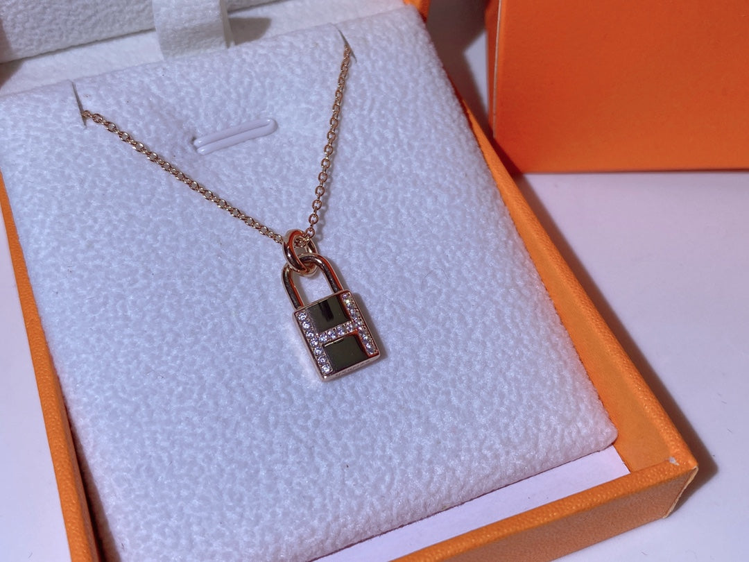 [Favorit]HM ADVANCED NICHE LOCK HEAD HALSKETTE DIAMANTEN