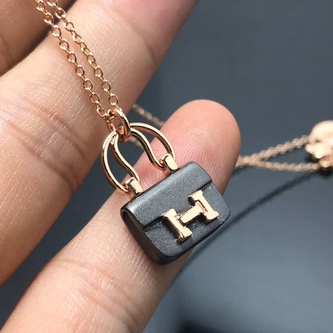 [Favorite]WOMEN'S HM AMULETTES CONSTANCE PENDANT NECKLACE