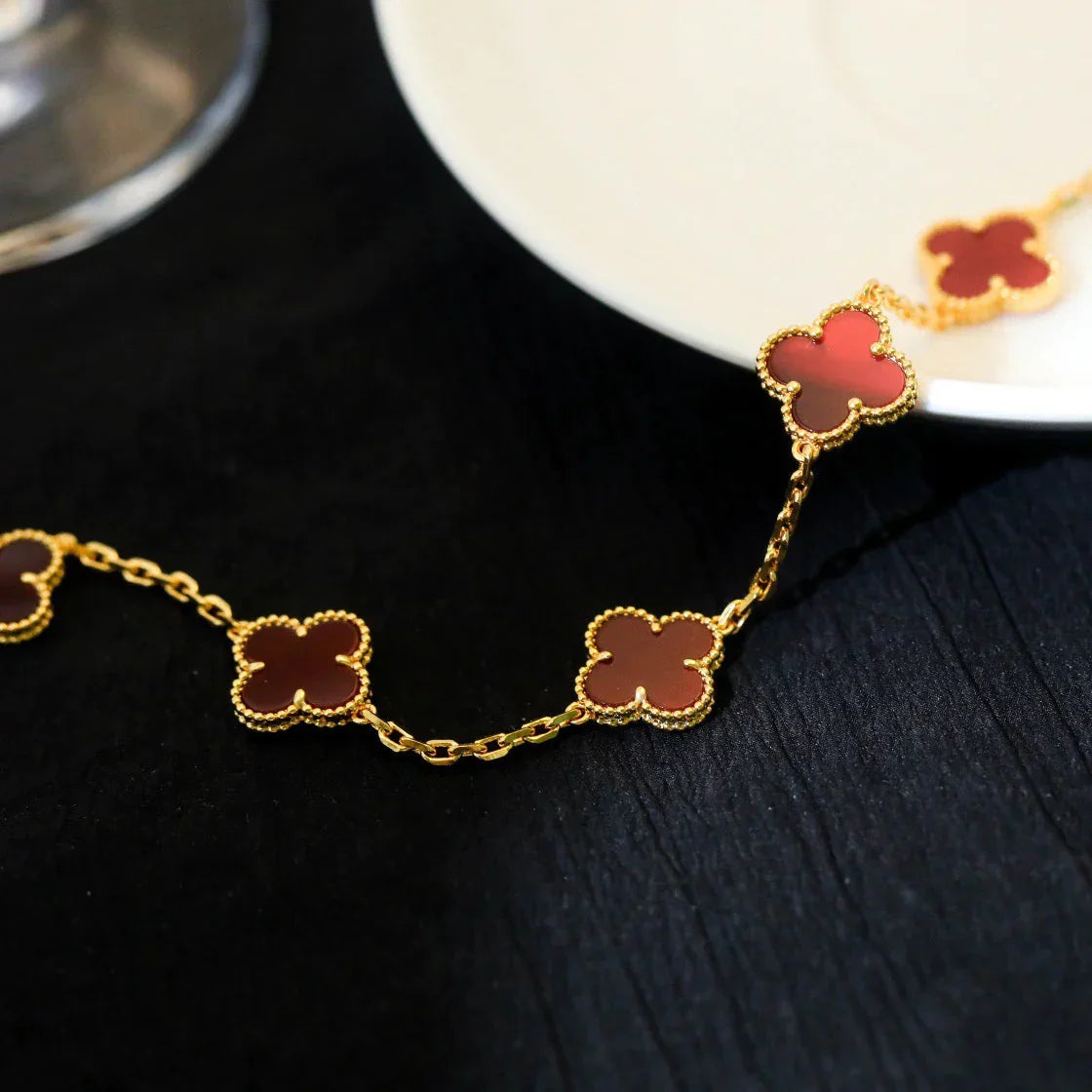 [Favorite]LUCKY CLOVER 5-MOTIF BRACELET - RED CARNELIAN COLLECTION