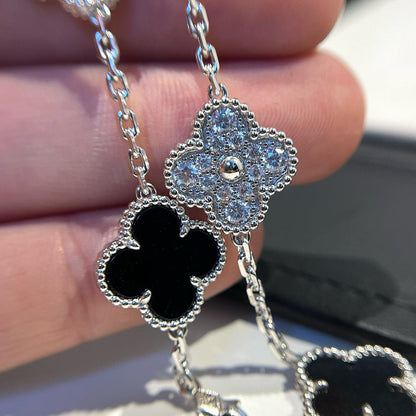 [Favorite]LUCKY CLOVER 5-MOTIF BRACELET - BLACK OXNY COLLECTION