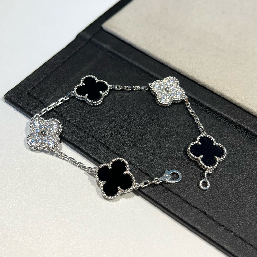 [Favorite]LUCKY CLOVER 5-MOTIF BRACELET - BLACK OXNY COLLECTION