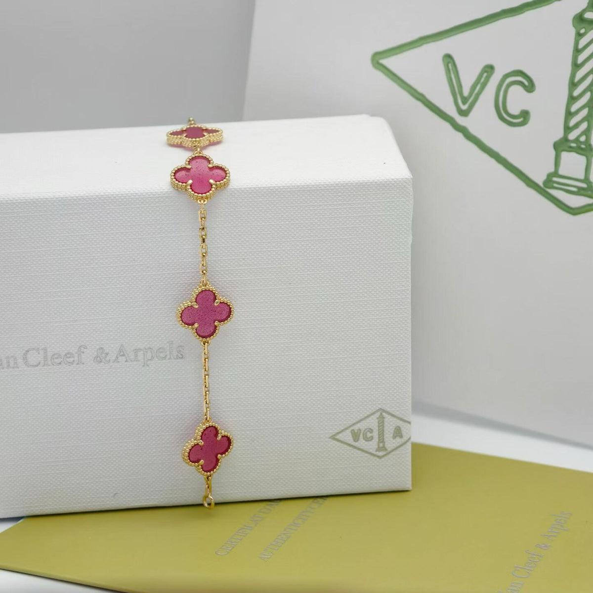 [Favorite]NEW CLOVER 5 MOTIFS PINK ENAMEL BRACELET