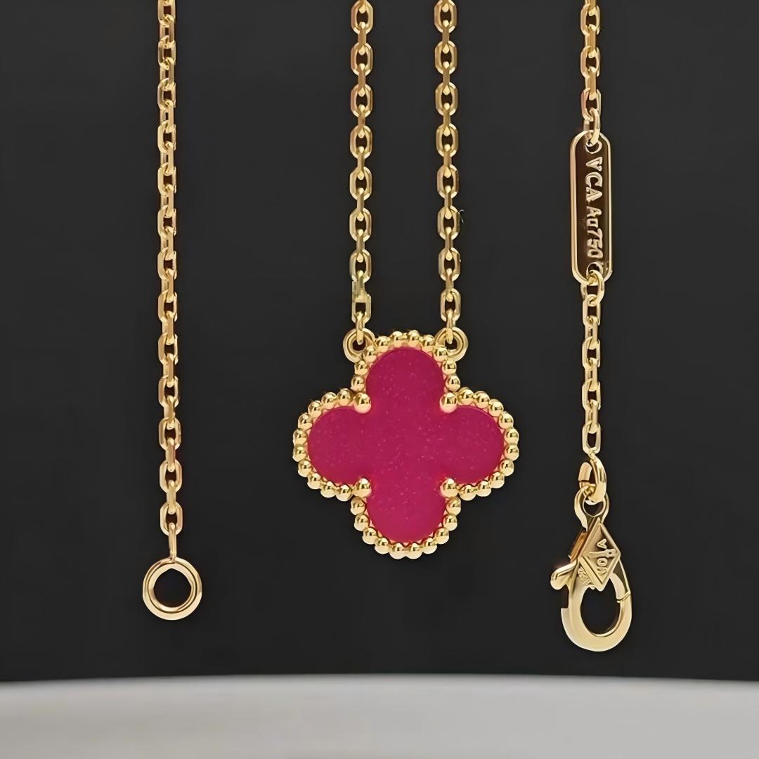 [Favorite] NEW CLOVER 15MM PINK ENAMEL NECKLACE